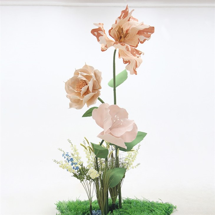 Milzu putu papīra ziedu kombinācija